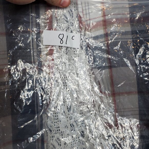 Knox Rose Plaid Flannel Blouse with button roll tabs and  crochet inlay, Size XL - Picture 13 of 13